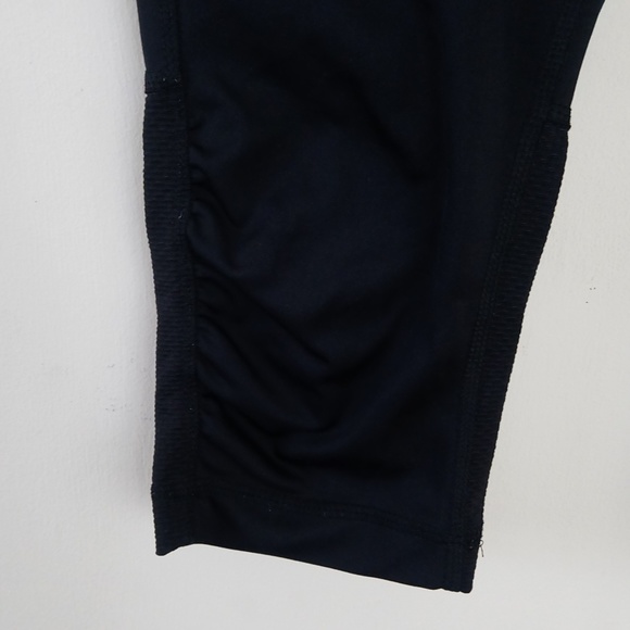 Silky Stretchy Comfy Capri Pants Leggings - Picture 4 of 9